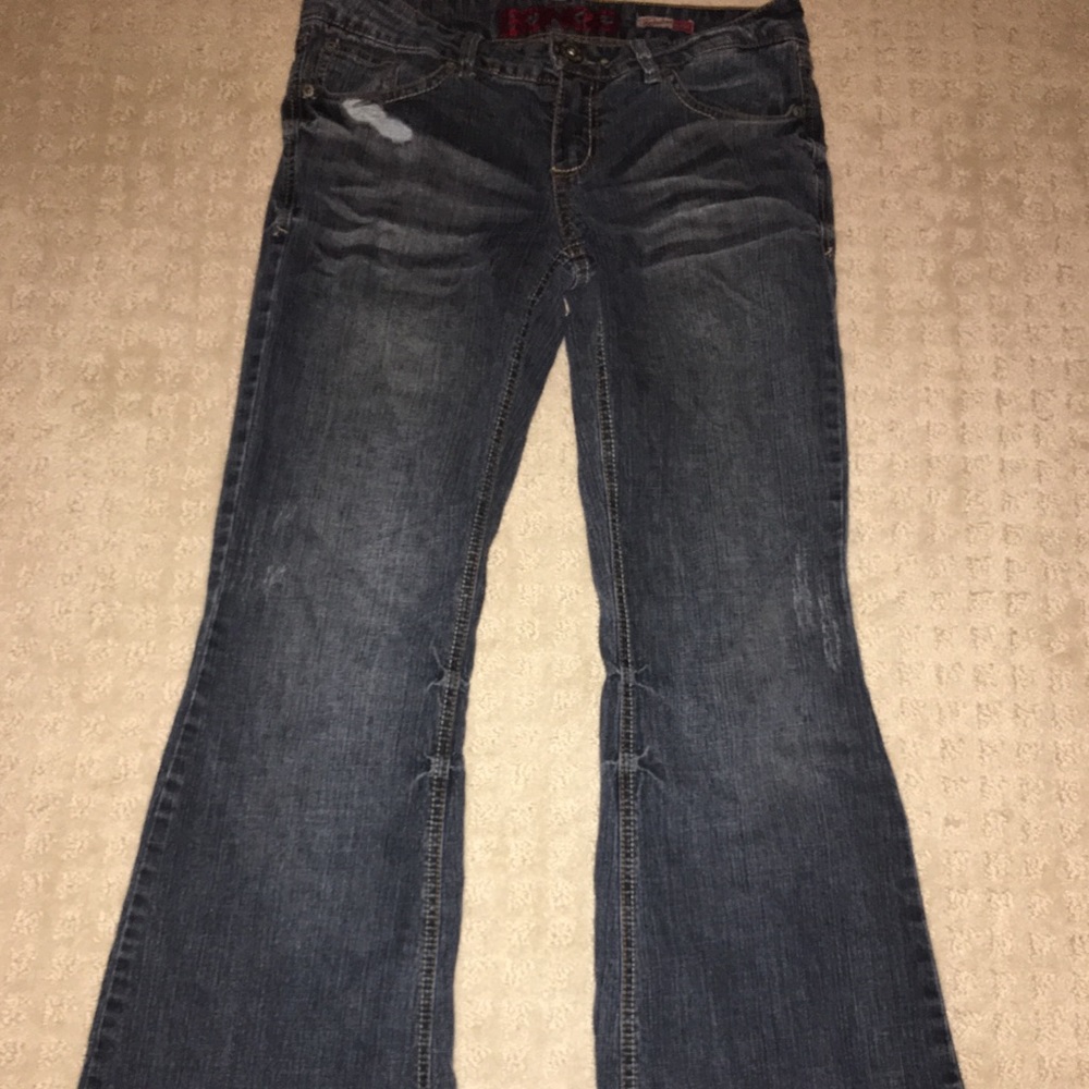 Woman’s Bongo distressed Jeans